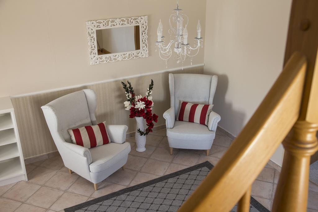 Villa Grande - Apartmany オロモウツ エクステリア 写真