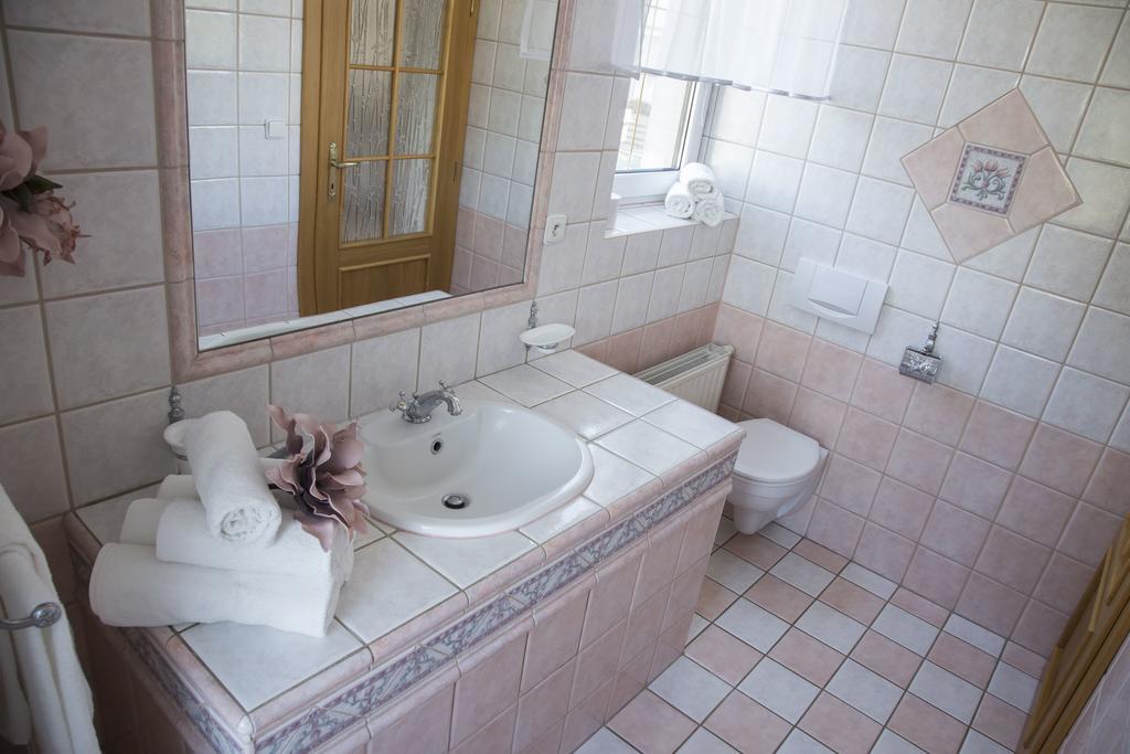 Villa Grande - Apartmany オロモウツ エクステリア 写真