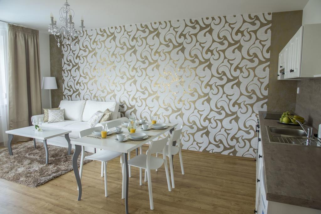 Villa Grande - Apartmany オロモウツ エクステリア 写真